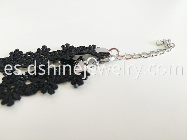 Black Flower Lace Choke